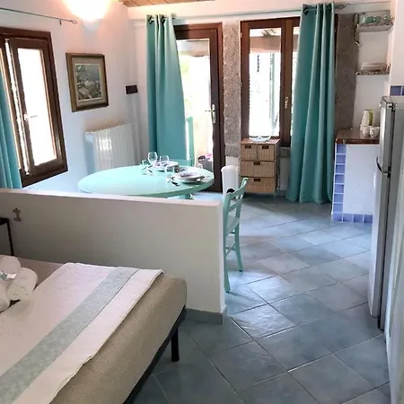 Charming Studio In Olbia With Garden 35 M² *