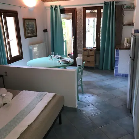 Charming In Olbia With Garden, 35 M² Apartment Porto Rotondo