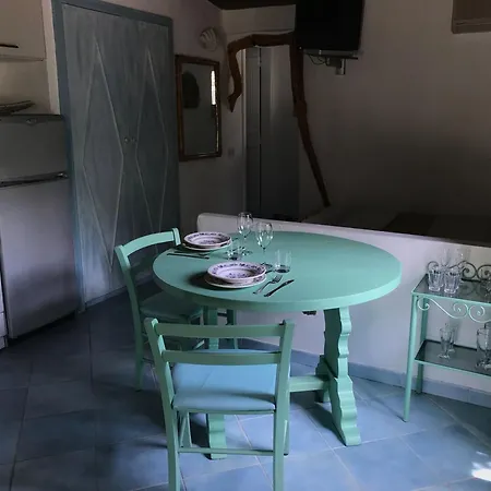 Charming In Olbia With Garden, 35 M² Apartment
